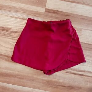 Red Jopna Elastic Waist and zipper Skort size S